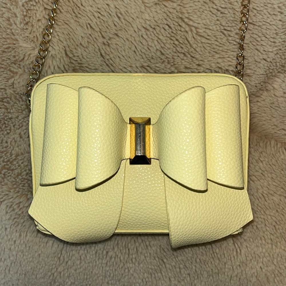 NEVER USED Pale Yellow Bow Shoulder Bag